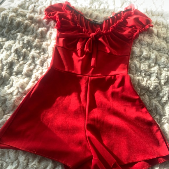 Red Ruffle Detail Romper. US 4 - Picture 4 of 8